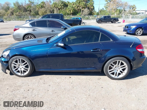 2007 Mercedes-Benz SLK 280 z VIN WDBWK54F67F145453, wystawiony jako IAAI lot #41756983 z przebiegiem 133 608 mil mil oraz . Historia ofert i sprzedaży dostępna na DreamBid. Obrazek 14.
