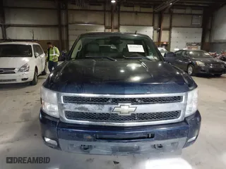 2009 Chevrolet Silverado 1500 LTZ with VIN 1GCEK39J19Z274622, listed as a IAAI auction lot 41352625 with 213,255 mi miles. Bid and sale history available at carsss.com. Image 12.
