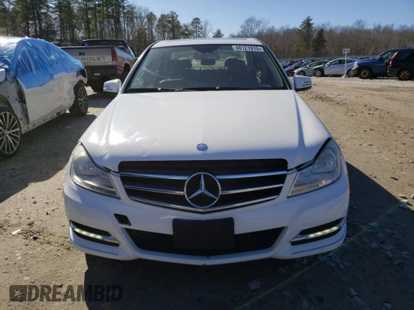2013 Mercedes-Benz C 300 Sport with VIN WDDGF8AB1DG079449, listed as a Copart auction lot 48121915 with 103,766 mi miles and Clean Title. Bid and sale history available at DreamBid. Image 5.