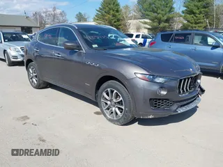 2018 Maserati Levante GranLusso z VIN ZN661XUL1JX259530, wystawiony jako IAAI lot #41915435 z przebiegiem 49 850 mil mil oraz . Historia ofert i sprzedaży dostępna na DreamBid. Obrazek 1.