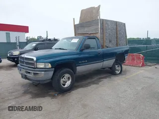 1999 Dodge 1500 z VIN 1B7HF16Z6XS286934, wystawiony jako IAAI lot #42331463 z przebiegiem 115 595 mil mil oraz . Historia ofert i sprzedaży dostępna na DreamBid. Obrazek 2.