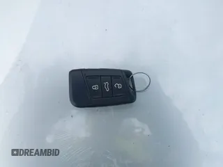 2019 Volkswagen Atlas SE с VIN 1V2LR2CA3KC543118, выставлен на аукционе IAAI как лот 41887298 с пробегом 103 261 миль миль и . История ставок и продаж доступна на DreamBid. Изображение 11.