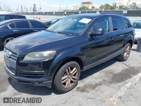 2008 Audi Q7 3.6L with VIN WA1AY74L28D045529, listed as a IAAI auction lot 42109500 with 211,333 mi miles. Bid and sale history available at carsss.com. Image 2.