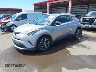 2018 Toyota C-HR XLE z VIN NMTKHMBX5JR009504, wystawiony jako IAAI lot #41776136 z przebiegiem 63 795 mil mil oraz . Historia ofert i sprzedaży dostępna na DreamBid. Obrazek 18.
