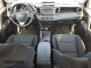 2015 Toyota RAV4 LE z VIN JTMBFREV8FD138497, wystawiony jako Copart lot #60345825 z przebiegiem 62 188 mil mil oraz Szkoda całkowita • Salvage title. Historia ofert i sprzedaży dostępna na DreamBid. Obrazek 8.