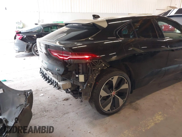 2019 Jaguar I-Pace HSE z VIN SADHD2S12K1F76296, wystawiony jako IAAI lot #41870234 z przebiegiem 46 704 mil mil oraz . Historia ofert i sprzedaży dostępna na DreamBid. Obrazek 22.