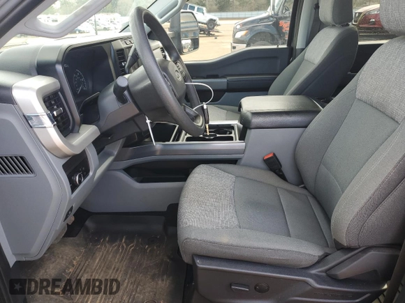 2024 Ford F-350 XL with VIN 1FT8W3DT7REE03092, listed as a Copart auction lot 47180275 with 22,381 mi miles and Clean title. Bid and sale history available at DreamBid. Image 7.