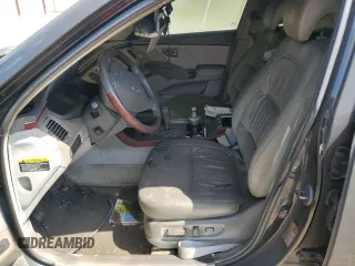 2006 Hyundai Azera SE z VIN KMHFC46F56A035393, wystawiony jako Copart lot #63339195 z przebiegiem Nie podano mil oraz Szkoda całkowita • Salvage title. Historia ofert i sprzedaży dostępna na DreamBid. Obrazek 7.