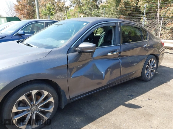 2014 Honda Accord Sedan Sport with VIN 1HGCR2F52EA026832, listed as a IAAI auction lot 41900260 with 126,858 mi miles. Bid and sale history available at carsss.com. Image 6.