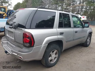 2004 Chevrolet TrailBlazer LT with VIN 1GNDS13S642168175, listed as a IAAI auction lot 41585892 with 167,695 mi miles. Bid and sale history available at carsss.com. Image 4.