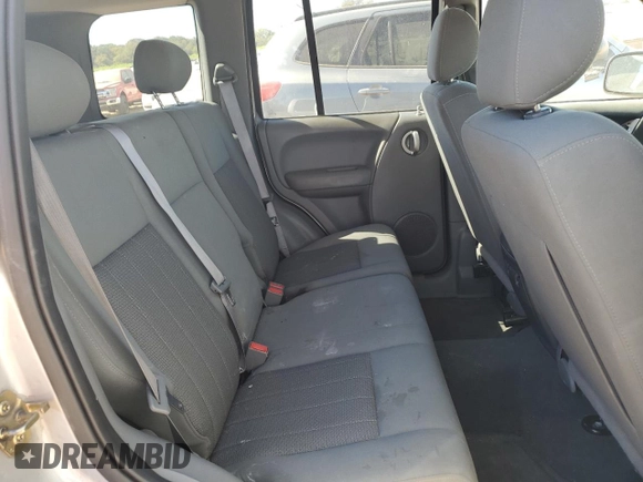2005 Jeep Liberty Limited with VIN 1J4GK58K55W560400, listed as a Copart auction lot 76913964 with 208,040 mi miles and Salvage Title. Bid and sale history available at carsss.com. Image 11.