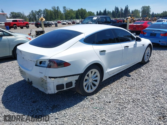 2016 Tesla Model S 90D z VIN 5YJSA1E29GF160332, wystawiony jako IAAI lot #42593749 z przebiegiem 92 702 mil mil oraz . Historia ofert i sprzedaży dostępna na DreamBid. Obrazek 4.