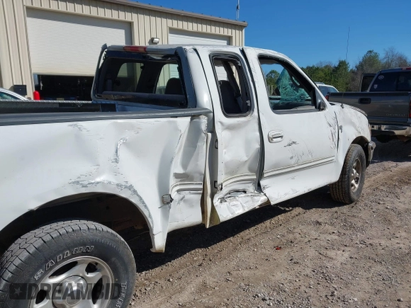 1998 Ford F-150 XL with VIN 1FTRX17L8WNB44884, listed as a IAAI auction lot 41663663 with 121,635 mi miles and . Bid and sale history available at DreamBid. Image 6.