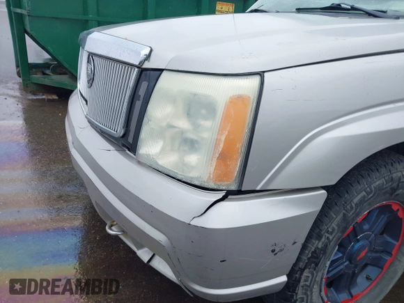 2005 Cadillac Escalade EXT z VIN 3GYEK62N85G128074, wystawiony jako IAAI lot #42322162 z przebiegiem 301 223 mil mil oraz . Historia ofert i sprzedaży dostępna na DreamBid. Obrazek 12.