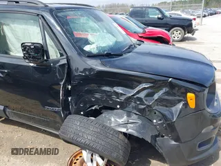2018 Jeep Renegade Latitude with VIN ZACCJABB8JPJ35329, listed as a IAAI auction lot 41697510 with 97,149 mi miles. Bid and sale history available at carsss.com. Image 6.