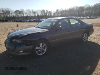 2001 Lexus ES 300 with VIN JT8BF28G110341752, listed as a Copart auction lot 49815885 with 199,133 mi miles and Salvage Title. Bid and sale history available at carsss.com. Image 1.
