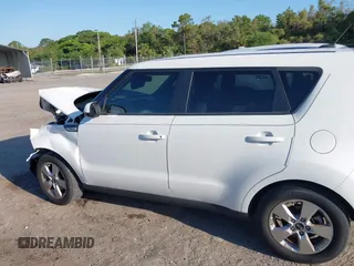 2018 Kia Soul with VIN KNDJN2A21J7514854, listed as a IAAI auction lot 41993894 with 35,500 mi miles. Bid and sale history available at carsss.com. Image 15.