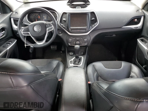 2018 Jeep Cherokee Latitude Plus with VIN 1C4PJMLB0JD530530, listed as a Copart auction lot 52920795 with 111,529 mi miles and Salvage title. Bid and sale history available at DreamBid. Image 8.