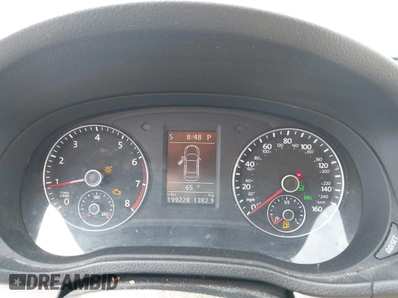 2012 Volkswagen Passat SE z VIN 1VWBP7A37CC005654, wystawiony jako IAAI lot #42019336 z przebiegiem 199 228 mil mil oraz . Historia ofert i sprzedaży dostępna na DreamBid. Obrazek 7.
