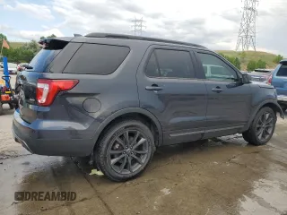 2017 Ford Explorer XLT z VIN 1FM5K8D85HGA93482, wystawiony jako Copart lot #61413425 z przebiegiem 149 014 mil mil oraz Szkoda całkowita • Salvage title. Historia ofert i sprzedaży dostępna na DreamBid. Obrazek 3.