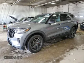 2025 Ford Explorer ST-Line z VIN 1FMUK8KH3SGB37579, wystawiony jako Copart lot #58982915 z przebiegiem Nie podano mil oraz Szkoda całkowita • Salvage title. Historia ofert i sprzedaży dostępna na DreamBid. Obrazek 1.