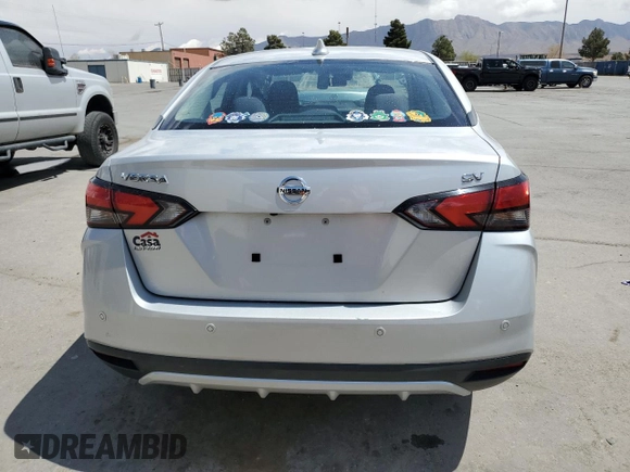 2021 Nissan Versa SV z VIN 3N1CN8EV1ML888089, wystawiony jako Copart lot #52027585 z przebiegiem 65 944 mil mil oraz Szkoda całkowita • Salvage title. Historia ofert i sprzedaży dostępna na DreamBid. Obrazek 6.