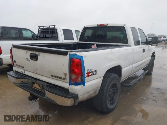 2003 Chevrolet Silverado 1500 LS with VIN 2GCEK19V831318624, listed as a IAAI auction lot 41772468 with 205,665 mi miles. Bid and sale history available at carsss.com. Image 4.