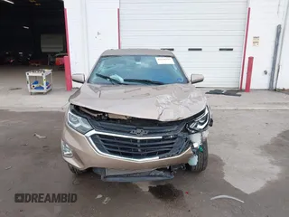2019 Chevrolet Equinox LT z VIN 2GNAXKEV4K6259009, wystawiony jako IAAI lot #42148297 z przebiegiem 47 897 mil mil oraz . Historia ofert i sprzedaży dostępna na DreamBid. Obrazek 12.