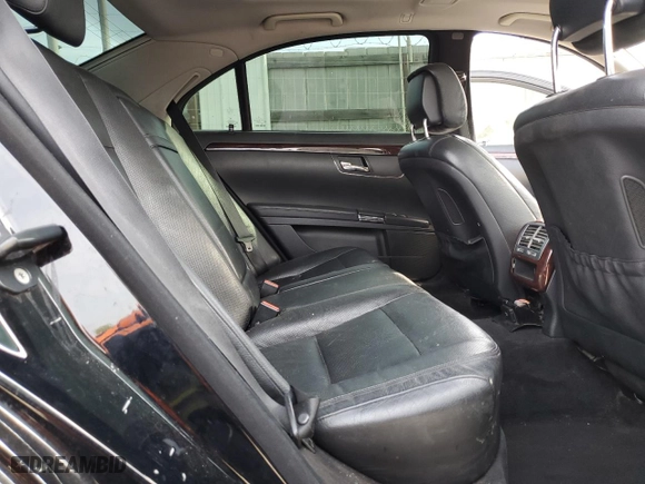 2012 Mercedes-Benz S-Class S 550 with VIN WDDNG7DB2CA430977, listed as a Copart auction lot 43639955 with 185,586 mi miles and Clean Title. Bid and sale history available at carsss.com. Image 10.