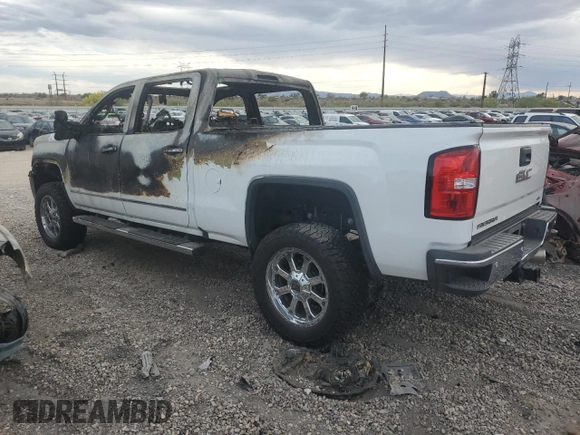 2018 GMC Sierra 2500HD SLT z VIN 1GT12TEY1JF108589, wystawiony jako Copart lot #52713975 z przebiegiem Nie podano mil oraz Nie do naprawy • Non repairable. Historia ofert i sprzedaży dostępna na DreamBid. Obrazek 2.
