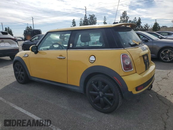 2009 MINI Hardtop S with VIN WMWMF73599TW87679, listed as a Copart auction lot 46863725 with 102,976 mi miles and Salvage title. Bid and sale history available at DreamBid. Image 2.