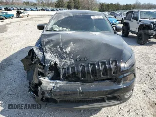 2017 Jeep Cherokee Sport with VIN 1C4PJMAB4HD220703, listed as a Copart auction lot 50810925 with 88,733 mi miles and Salvage title. Bid and sale history available at DreamBid. Image 5.