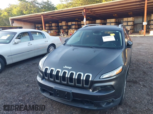 2017 Jeep Cherokee Latitude z VIN 1C4PJLCB6HW542030, wystawiony jako IAAI lot #42306511 z przebiegiem 85 461 mil mil oraz . Historia ofert i sprzedaży dostępna na DreamBid. Obrazek 6.