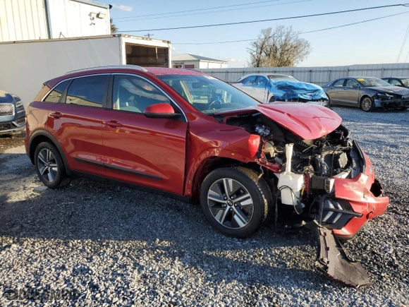 2021 Kia Niro LX with VIN KNDCB3LC9M5470969, listed as a Copart auction lot 45225795 with 135,839 mi miles and Non Repairable. Bid and sale history available at carsss.com. Image 4.