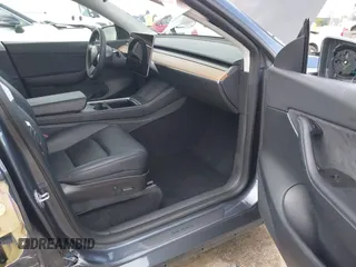 2022 Tesla Model Y Long Range with VIN 7SAYGAEE6NF341827, listed as a IAAI auction lot 41946388 with Not Provided miles and . Bid and sale history available at DreamBid. Image 5.