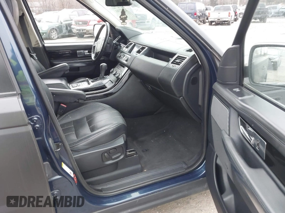 2012 Land Rover Range Rover Sport HSE Lux with VIN SALSK2D45CA746799, listed as a IAAI auction lot 41352304 with 101,810 mi miles and . Bid and sale history available at DreamBid. Image 5.