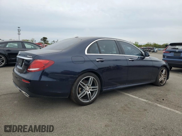 2017 Mercedes-Benz E 300 Luxury z VIN WDDZF4KB3HA076755, wystawiony jako Copart lot #56703125 z przebiegiem Nie podano mil oraz Czysty tytuł • Clean title. Historia ofert i sprzedaży dostępna na DreamBid. Obrazek 3.