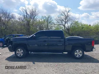 2009 Chevrolet Silverado 1500 LT with VIN 3GCEC23019G278743, listed as a IAAI auction lot 41997695 with 139,718 mi miles. Bid and sale history available at carsss.com. Image 14.