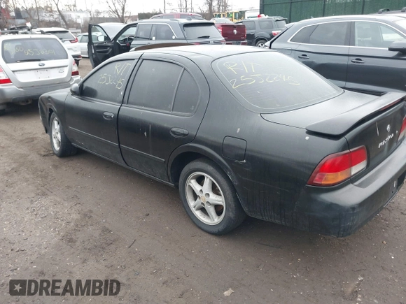 1998 Nissan Maxima GXE z VIN JN1CA21A7WM805575, wystawiony jako IAAI lot #41726198 z przebiegiem Nie podano mil oraz . Historia ofert i sprzedaży dostępna na DreamBid. Obrazek 3.