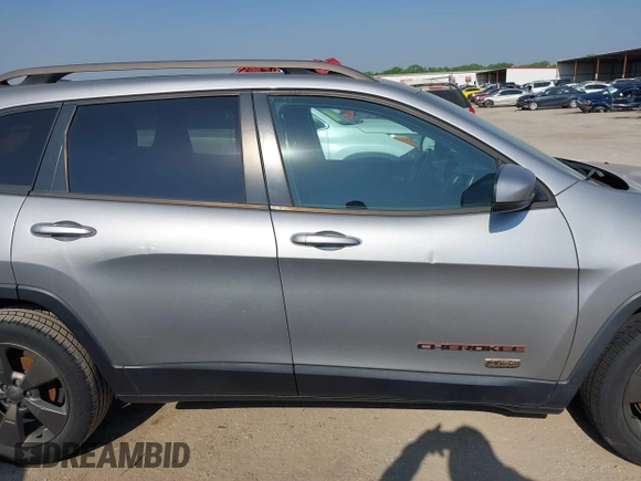 2016 Jeep Cherokee Latitude with VIN 1C4PJLCB7GW256587, listed as a IAAI auction lot 42037539 with 209,267 mi miles. Bid and sale history available at carsss.com. Image 13.