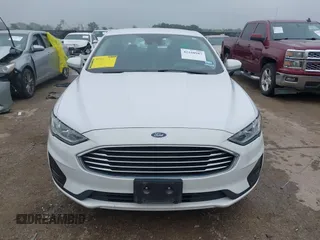 2020 Ford Fusion SE with VIN 3FA6P0LU2LR266943, listed as a IAAI auction lot 42160987 with 61,435 mi miles and . Bid and sale history available at DreamBid. Image 13.