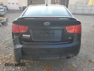 2013 Kia Forte SX с VIN KNAFW4A35D5668438, выставлен на аукционе Copart как лот 76754204 с пробегом 131 950 миль миль и Списание • Salvage title. История ставок и продаж доступна на DreamBid. Изображение 6.