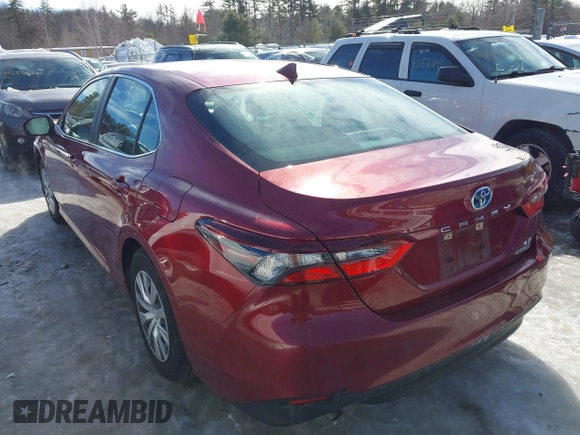 2022 Toyota Camry Hybrid LE with VIN 4T1C31AK3NU590135, listed as a IAAI auction lot 41620161 with 22,585 mi miles. Bid and sale history available at carsss.com. Image 3.