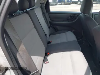 2007 Ford Escape XLS with VIN 1FMYU02Z97KB80446, listed as a IAAI auction lot 42113186 with 128,492 mi miles and . Bid and sale history available at DreamBid. Image 8.