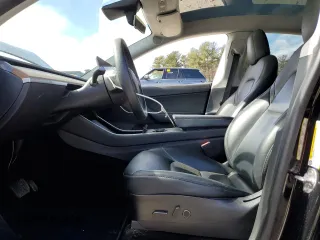 2021 Tesla Model Y Long Range z VIN 5YJYGDEE5MF065024, wystawiony jako Copart lot #48581215 z przebiegiem 82 794 mil mil oraz Szkody całkowita. Historia ofert i sprzedaży dostępna na DreamBid. Obrazek 7.