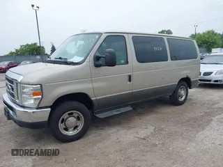 2009 Ford Econoline Passenger XL с VIN 1FMNE11L09DA70797, выставлен на аукционе IAAI как лот 42512127 с пробегом 180 509 миль миль и . История ставок и продаж доступна на DreamBid. Изображение 2.