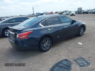 2015 Nissan Altima SV z VIN 1N4AL3AP1FC591395, wystawiony jako IAAI lot #42262755 z przebiegiem 105 546 mil mil oraz . Historia ofert i sprzedaży dostępna na DreamBid. Obrazek 4.