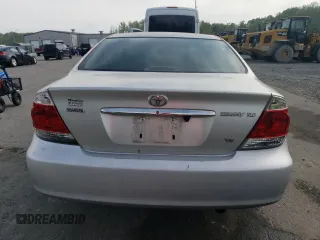 2005 Toyota Camry LE with VIN JTDBF32K450164320, listed as a Copart auction lot 53370805 with 233,932 mi miles and Salvage Title. Bid and sale history available at DreamBid. Image 6.