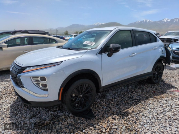 2023 Mitsubishi Eclipse Cross LE z VIN JA4ATVAA1PZ028115, wystawiony jako Copart lot #56330525 z przebiegiem 32 549 mil mil oraz Szkoda całkowita • Salvage title. Historia ofert i sprzedaży dostępna na DreamBid. Obrazek 1.