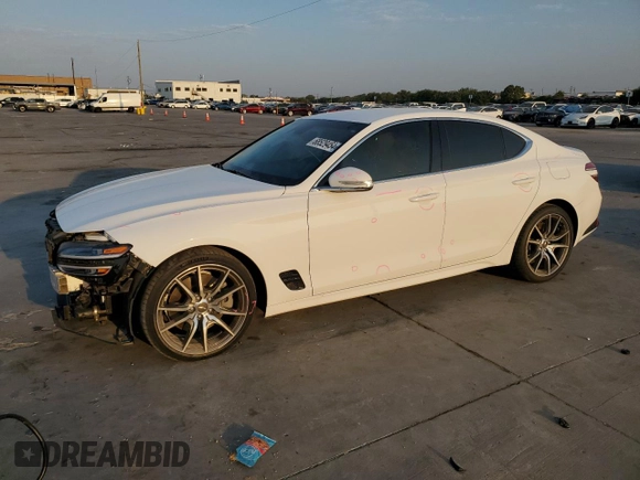 2022 Genesis G70 3.3T with VIN KMTG54TE0NU082165, listed as a Copart auction lot 68529454 with 33,500 mi miles and Salvage Title. Bid and sale history available at carsss.com. Image 1.